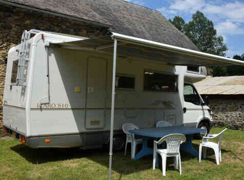 camping-car MOBILVETTA ICARO S10  extérieur 